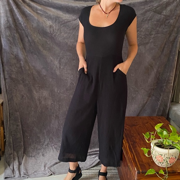 Black jumpsuit from Anthropologie - Picture 10 of 17